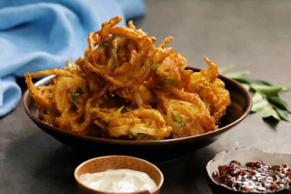 ONION AND PALAK BHAJI