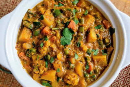 SEASONAL MIXED VEG CURRY